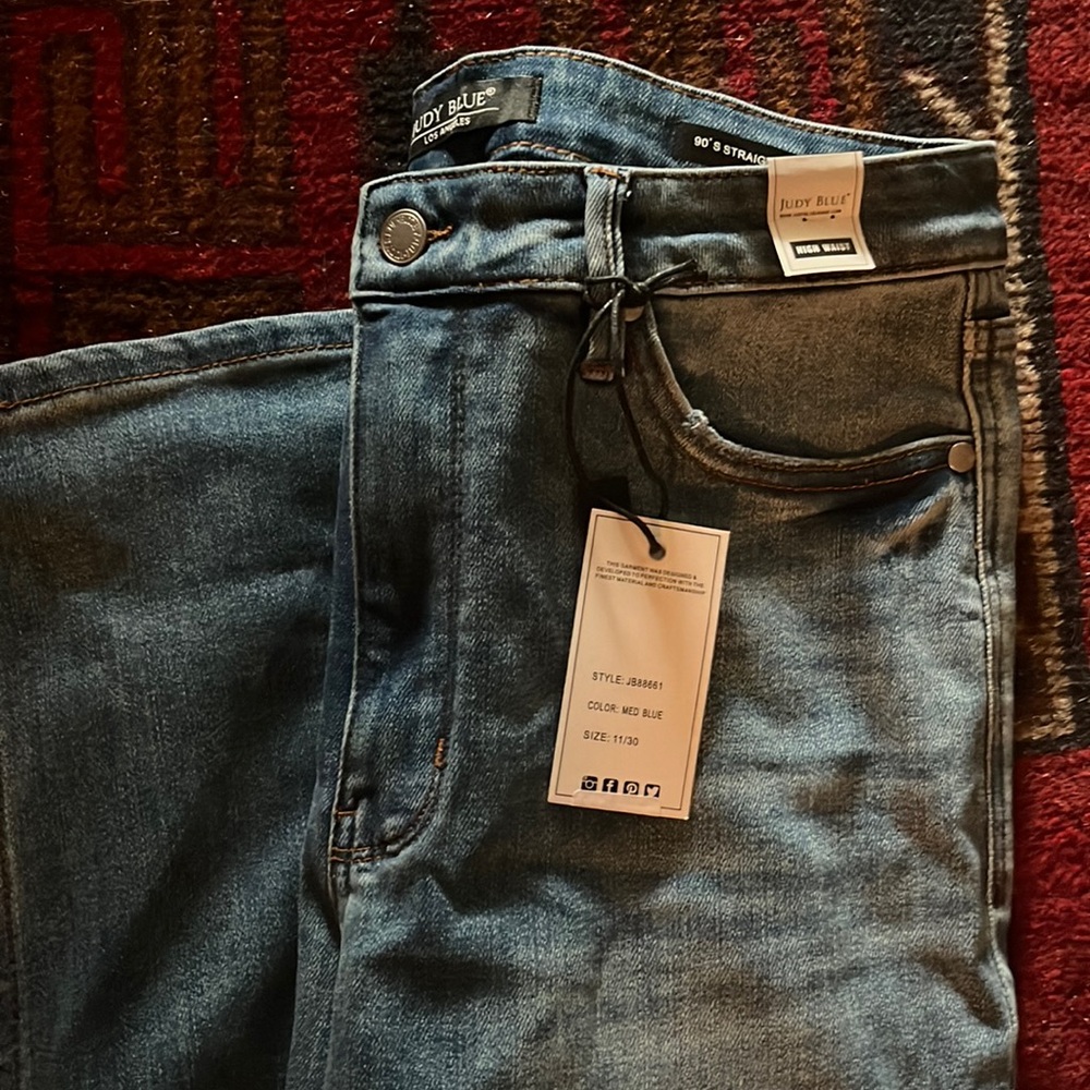 NWT Judy Blue 90s Straight in size 11/30